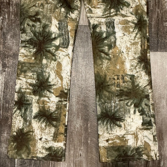 NWOT Karen Kane Green and Brown Patterned Pants Size 10 - Picture 4 of 12